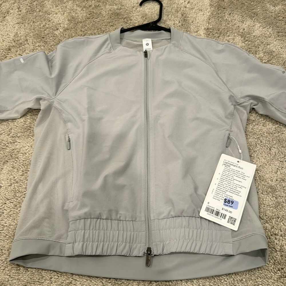 Lululemon lightweight run jacket